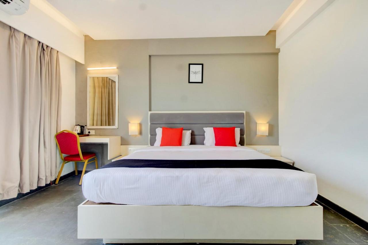 Capital O 77219 Hotel Dwarwata דהרוואד מראה חיצוני תמונה