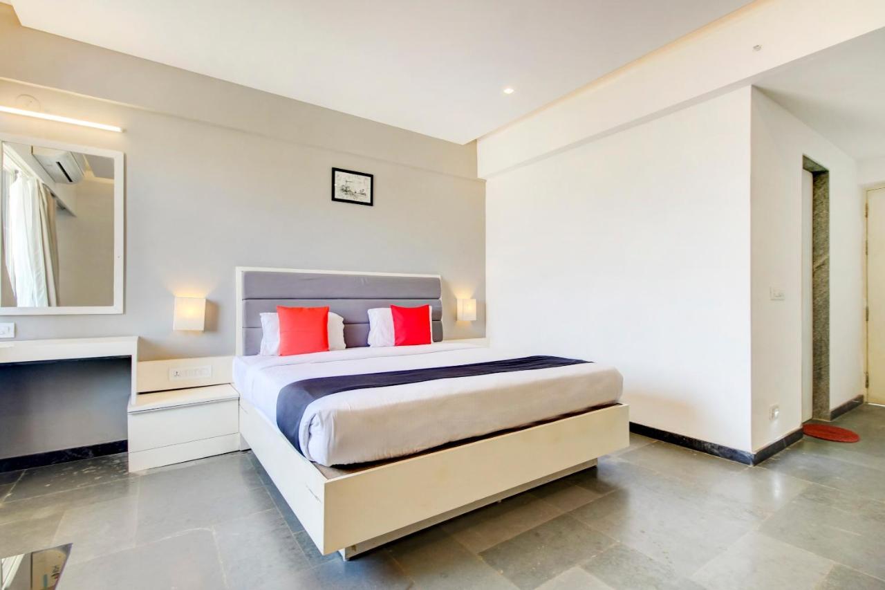 Capital O 77219 Hotel Dwarwata דהרוואד מראה חיצוני תמונה