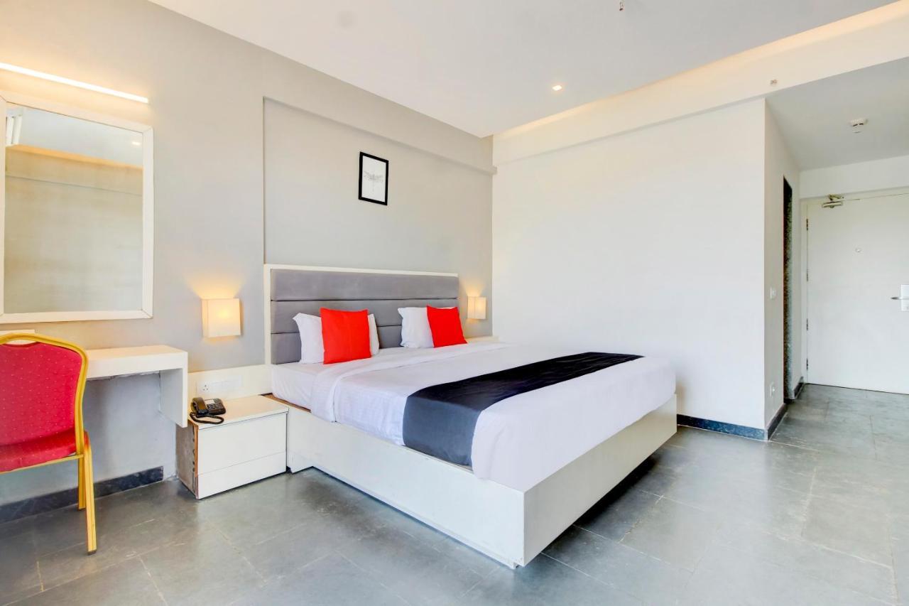 Capital O 77219 Hotel Dwarwata דהרוואד מראה חיצוני תמונה